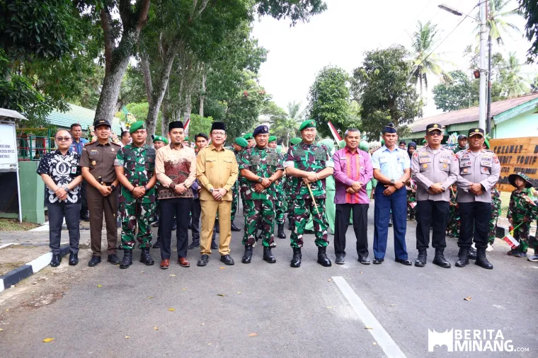Wako Zulmaeta Sambut Kepulangan Satgas Pamtas RI - Papua Nugini Batalyon Infanteri 131/Braja Sakti