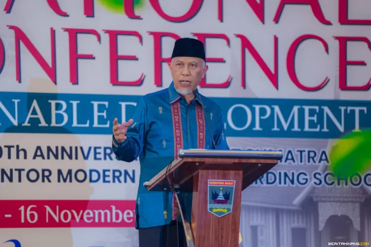 Gubernur Mahyeldi sampaikan sambutan.