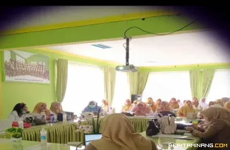 Workshop pemanfaatan aplikasi MUDA dan E- kohort bagi petugas puskesmas dan Rumah Sakit  yang digelar Pemko Bukittinggi.