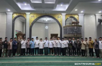 Kegiatan Subuh Mubarak yang dilaksanakan pada Jumat (7/11) bertempat di Masjid Raya Al-Azhar Kampus UNP Air Tawar Padang. Foto ET.