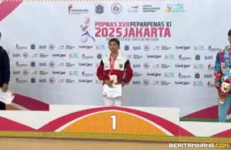 Irfanda Gussalim yang tampil memukau di nomor final alat palang tunggal putra raih medali emas Popnas) XVI Tahun 2025 di Jakarta. Foto: Humas KONI Sumbar