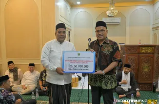 Sekda Sumbar Lakukan Safari Ramadan ke Limo Kaum Tanah Datar