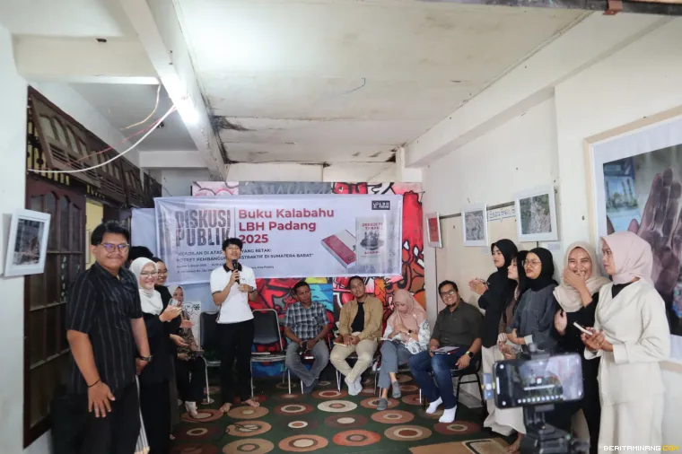 Suasana Peluncuran Buku