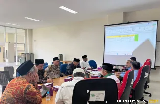 Suasana rapat koordinasi lintas lembaga yang digelar di Kantor Majelis Ulama Indonesia (MUI) Kota Padang Panjang, Kamis (12/2). Foto: Kominfo Padang Panjang