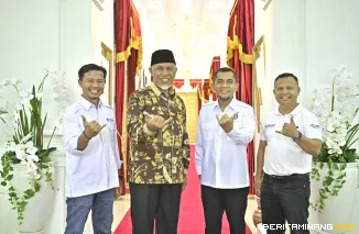 Pengurus DPC Peradi Padang ketika menemui Gubernur Sumbar Mahyeldi Ansharullah di Istana Gubernur, Jumat (16/1/20250. Foto:Adpim Sumbar