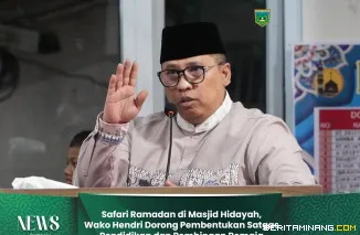 Wali Kota, Hendri Arnis saat memimpin Tim Safari Ramadan (TSR) I di Masjid Hidayah, Kelurahan Guguk Malintang, Kecamatan Padang Panjang Timur, Jumat (27/02/2026) malam. Foto: Kominfo Padang Panjang