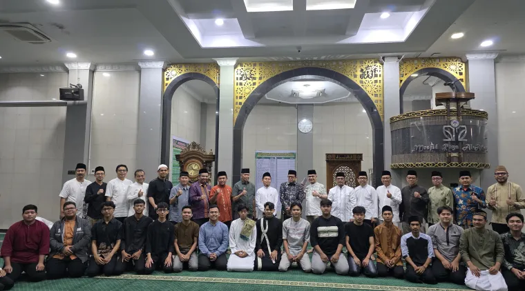 Kegiatan Subuh Mubarak yang dilaksanakan pada Jumat (3/4) bertempat di Masjid Raya Al-Azhar Kampus UNP Air Tawar Padang. Foto ET.