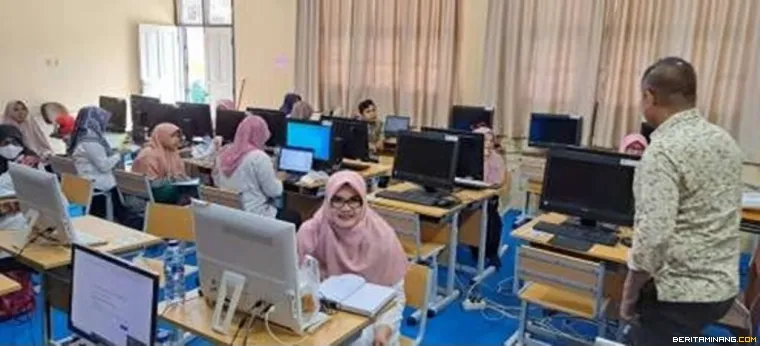 Suasana lain pengabdian.