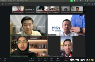Kegiatan Kuliah Pakar Prodi DKV FBS Universitas Negeri Padang hadirkan RICH Creative Jakarta yang dilaksanakan secara daring. Foto ET.
