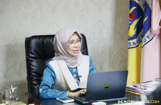 Akademisi Universitas Negeri Padang (UNP), Prof. Dra. Asmar Yulastri, M.Pd., Ph.D. Foto: Humas UNP