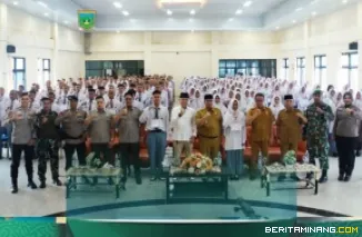 Wali Kota Hendri Arnis, Selasa (21/4/2026) di Aula Dinas Pendidikan dan Kebudayaan (Disdikbud) ketika membuka seleksi Calon Pasukan Pengibar Bendera Pusaka (Paskibraka) Kota Padang Panjang 2026. Foto: Kominfo Padang Panjang