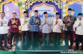 Wali Kota Hendri Arnis bersama Wakil Wali Kota Allex Saputra dan jajaran Pemerintah Kota Padang Panjang melaksanakan kunjungan silaturahmi Idulfitri 1447 H ke Gubernur Sumatera Barat, Ahad (22/3/2026). Foto: Kominfo Padang Panjang
