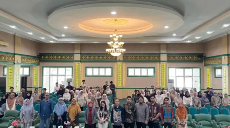 Suasana mengikuti Pelatihan dan Uji Kompetensi Google Certified Educator Level 1 pada Jumat (22/5/2026) di Aula FIP UNP. Foto: Humas UNP