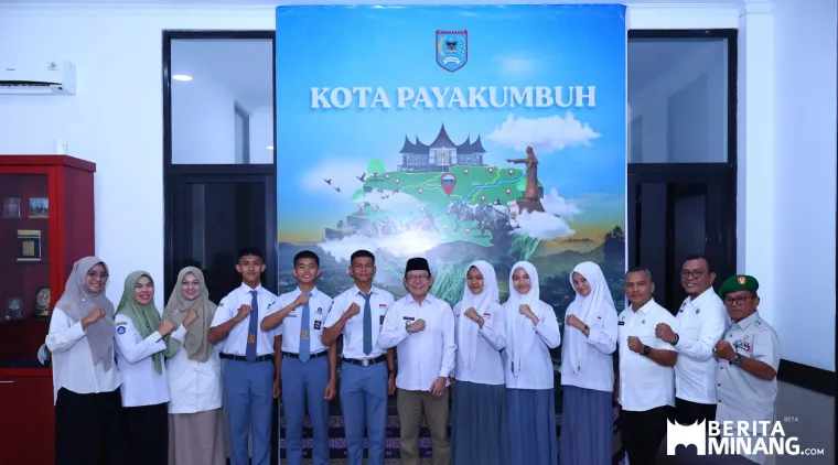 Pemko Payakumbuh Lepas Enam Putra-Putri Terbaik Ikuti Pemusatan Latihan Paskibraka Tingkat Provinsi