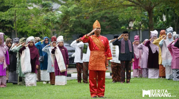 Upacara peringatan Hari Pendidikan Nasional (Hardiknas) 2026 di halaman Balai Kota Payakumbuh, Sabtu (02/05/2026), Foto : Dok MC Kota Payakumbuh
