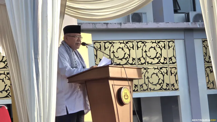 Ketua Pengurus Masjid Prof Sufyarma Marsidin.