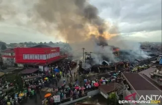 Atasi Kebakaran Bangunan Tinggi,Pemko Bukittinggi Akan Adakan Satu Unit Mobil Damkar Aerial Ladder
