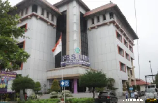 Fakultas Bahasa dan Seni (FBS) Universitas Negeri Padang (UNP) berhasil lolos pada tahap penilaian Tim Penilai Internal (TPI) dalam pembangunan Zona Integritas (ZI) menuju Wilayah Bebas dari Korupsi (WBK). Foto MR