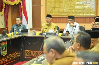 Gubernur Sumbar Paparkan Progres pengembangan Ekonomi dan Keuangan Syariah di Rapat KNEKS