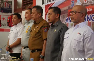 Ketua DPRD Wirman Putra Apresiasi Bantuan Satu Unit Ambulans dari PT Jasa Raharja kepada PMI Kota Pa