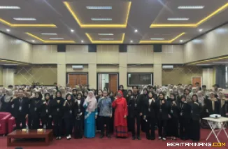 Seminar EDULENS 2026 bertajuk "Real Insight, Real Learning" bertepat pada hari Pendidikan Nasional, 2 Mei 2026, di Auditorium FBS UNP, Air Tawar Padang. Foto Havid Ardi.