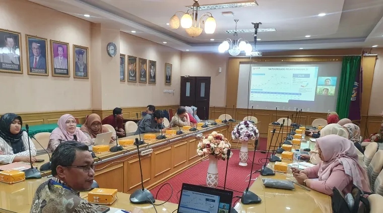 Tim ZI FBS UNP mengikuti kegiatan Pembekalan Menuju WBK yang dilaksanakan pada Jumat (26/6) secara daring.