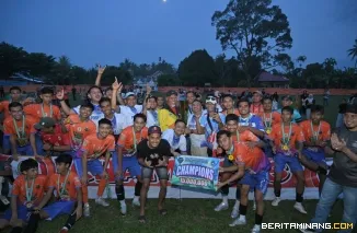 Gubernur Sumbar Tutup Turnamen Sepakbola Simalanggang