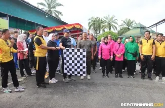 Hari Bhayangkara Ke-80 Tahun 2026, Polres Pasaman Barat Gelar Olahraga Bersama dan Doorprize. Foto : d