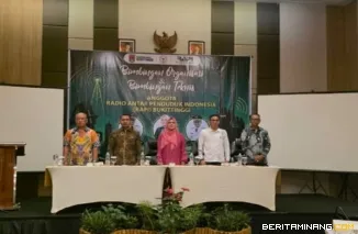 Pemko Bukittinggi malalui diskominfo bersama anggota DPRD  Dewi Anggraini gelar bimtek peningkatan peran dan kapasitas anggota Rapi Bukittinggi di hotel Santika, Sabtu, (23-24/05)