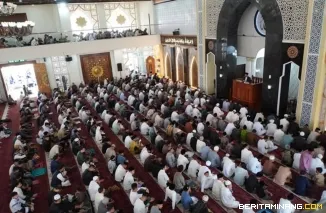 Suasana Salat Iduladha 1447 Hijriah di Masjid Agung Manarul 'Ilmi Islamic Centre, Rabu (27/5/2026). Foto: Kominfo Padang Panjang