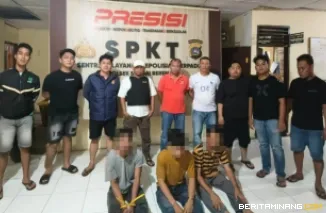 Tim Opsnal Polsek Sungai Beremas, Polres Pasaman Barat, berhasil mengungkap kasus tindak pidana pencurian rumah yang terjadi di Jorong Pasar Baru Barat, Nagari Air Bangis (30/6). foto: h