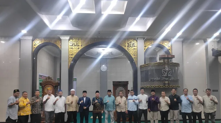 Kegiatan Subuh Mubarak yang dilaksanakan pada Jumat (24/7) bertempat di Masjid Raya Al-Azhar Kampus UNP Air Tawar Padang. Foto ET.