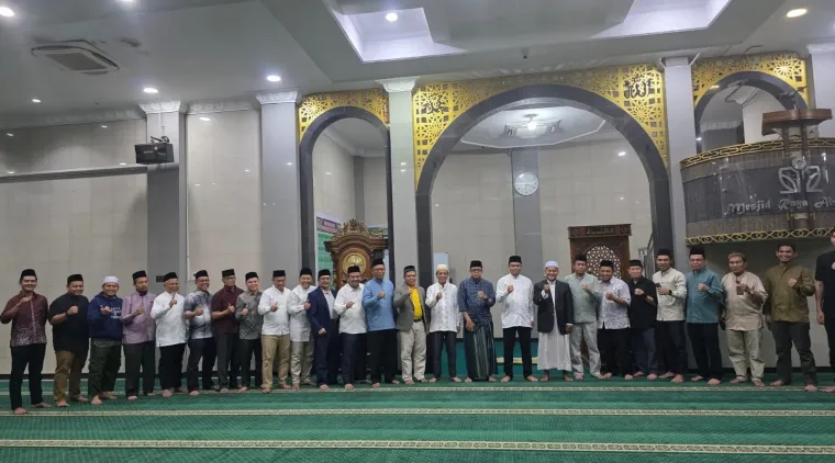 Kegiatan Subuh Mubarak yang dilaksanakan pada Jumat (3/7) bertempat di Masjid Raya Al-Azhar Kampus UNP Air Tawar Padang. Foto ET.