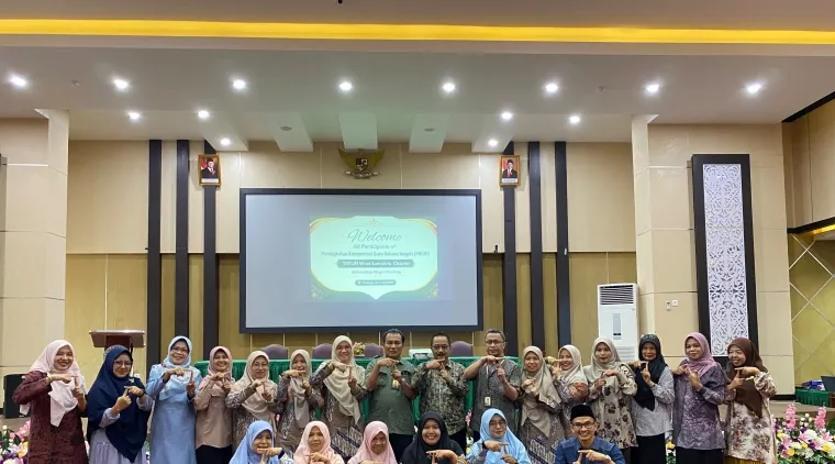 Pelatihan Kompetensi Guru Bahasa Inggris di Auditorium Lantai 4 Fakultas Bahasa dan Seni (FBS) Universitas Negeri Padang (UNP), Sabtu (18/7).