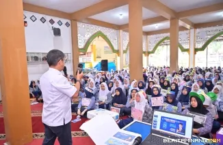 Diskominfo Kota Payakumbuh Berikan Pembekalan Literasi Digital Kepada Ratusan Peserta Didik Baru
