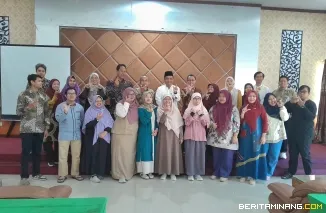 Kegiatan Persiapan Akreditasi Unggul Tiga Program Studi, yaitu Program Studi S1 Sastra Inggris, Program Studi S1 Pendidikan Bahasa Jepang, dan Program Studi S2 Pendidikan Bahasa Inggris di Graha Tamu Lubuk Minturun Padang.
