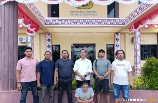 Pelaku Pembacokan Istri Di Jalan KKN Pasaman Barat Ditangkap Oleh Personel Sat Reskrim Res Pasbar Di
