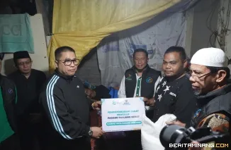 Pemko dan Baznas Salurkan Bantuan Sembako kepada Warga Melalui Program Padang Panjang Peduli