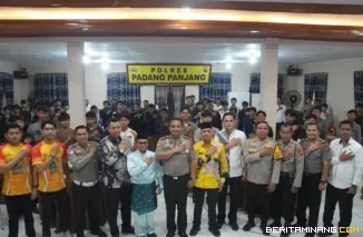 Suasana pembukaan Turnamen Mobile Legends Esports Kapolres Cup Road to Kapolri Cup 2026 di Aula Tathya Dharaka Polres, Senin (29/6/2026).  Foto: Kominfo Padang Panjang