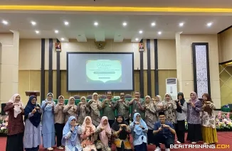Pelatihan Kompetensi Guru Bahasa Inggris di Auditorium Lantai 4 Fakultas Bahasa dan Seni (FBS) Universitas Negeri Padang (UNP), Sabtu (18/7).