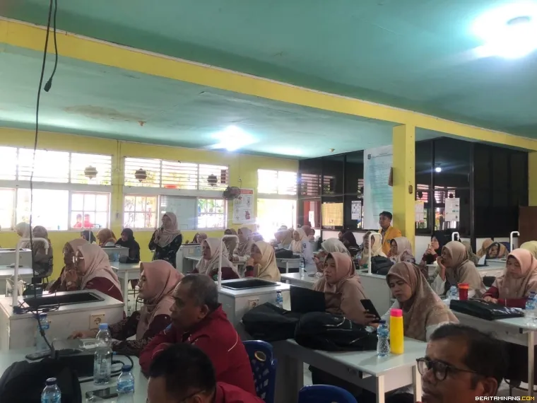 Peserta lagi mengajukan pertanyaan.