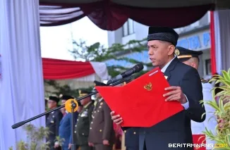 Ketua DPRD Payakumbuh Bacakan Teks Proklamasi Pada HUT ke-81 Kemerdekaan  RI