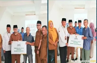 Wakil Walikota Bukittinggi  bersama Baznas menyalurkan Zakat dan infaq kepada 61 mustahiq di Aula kantor Baznas, Selasa, (07/07)