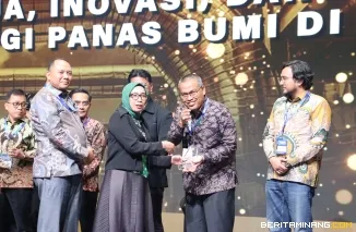 Sekdaprov Sumbar, Arry Yuswandi, saat menerima penghargaan di Jakarta International Convention Center (JICC), Jakarta, Kamis (20/8/2026). Foto:Biro Adpim Sumbar