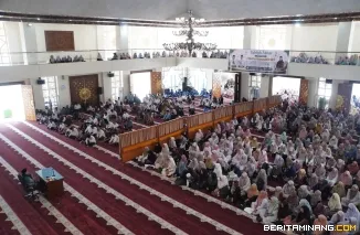 Suasana peringatan Maulid Nabi Muhammad SAW 1448 Hijriah dengan menggelar tablig akbar di Masjid Agung Manarul 'Ilmi Islamic Center Padang Panjang, Rabu (26/8/2026). Foto: Kominfo Padang Panjang