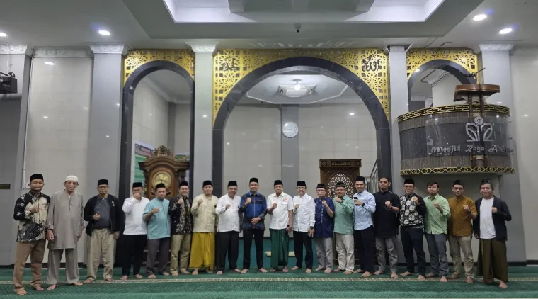 Kegiatan Subuh Mubarak yang dilaksanakan pada Jumat (4/9) bertempat di Masjid Raya Al-Azhar Kampus UNP Air Tawar Padang. Foto ET.