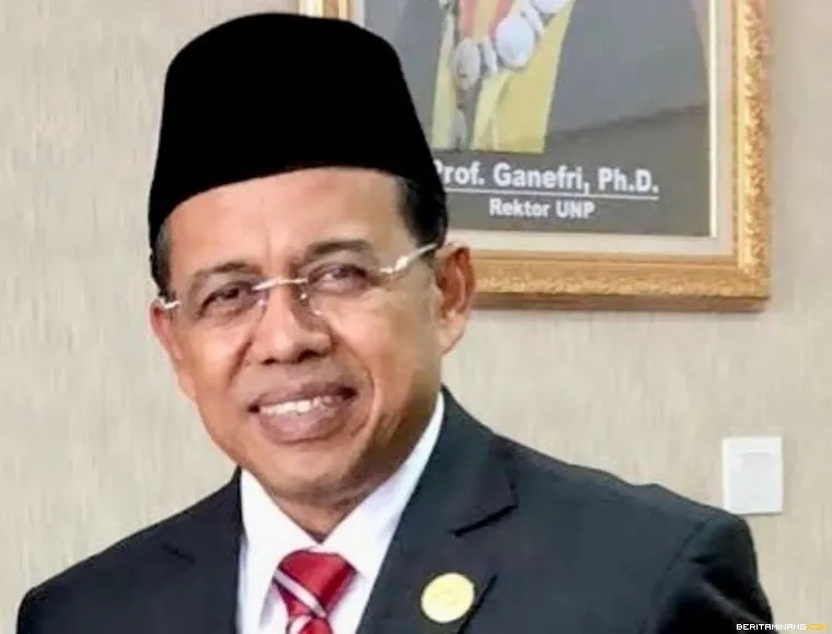 Prof Ganefri, Ketua PWNU Sumbar