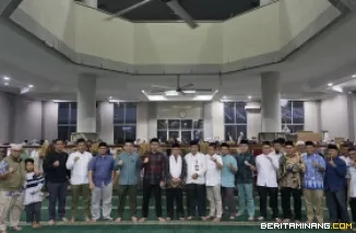 Kegiatan Subuh Mubarak yang dilaksanakan pada Jumat (18/9) bertempat di Masjid Raya Al-Azhar Kampus UNP Air Tawar Padang. Foto ET.