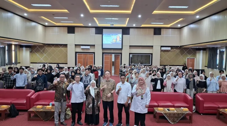 Kegiatan Workshop Pembelajaran Bahasa Indonesia bagi Penutur Asing (BIPA) bagi mahasiswa pada Senin (5/10) bertempat di Auditorium FBS UNP.