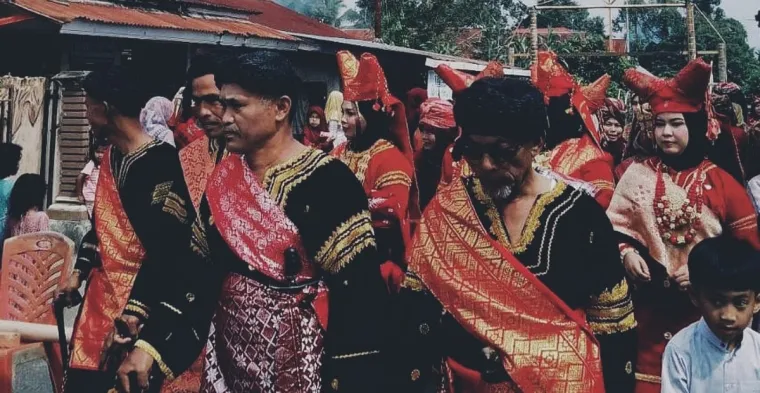 Ilustrasi Pangulu dan Perannya dalam Struktur Adat Minangkabau